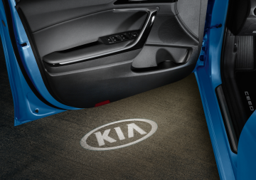 Подсветка зоны посадки, логотип KIA